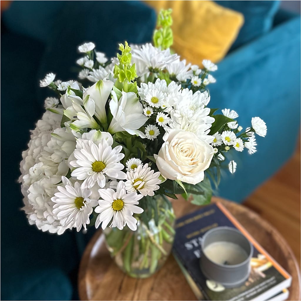 Classic Ivory – A Florist Original – SHARON'S FLOWERS, Lafayette IN