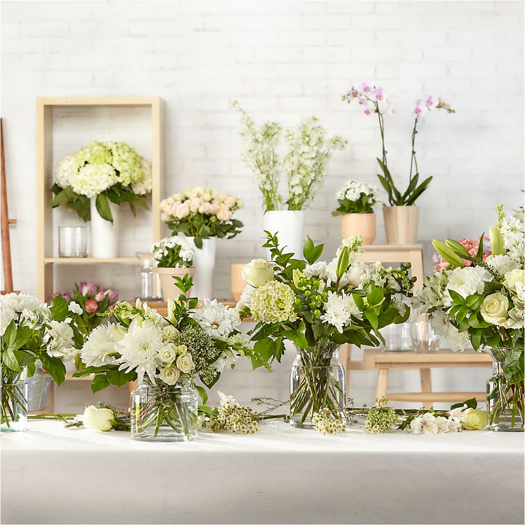 Classic Ivory – A Florist Original – SHARON'S FLOWERS, Lafayette IN